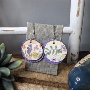 Flowers & Butterflies 🌷🦋💜